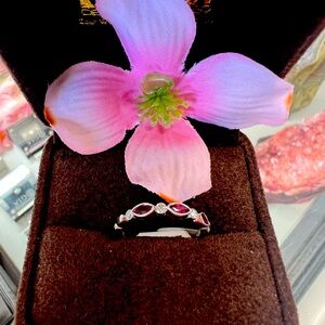 14K White Gold Diamond 0.21-Carat and Ruby 0.14-Carat Fancy Wedding Band Size 6